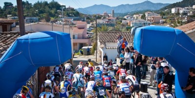 120225_CYP_Afxentia_Stage2_PointToPoint_women_start_backview_CityofKapedes_acrossthecountry_mountainbike_xco_by_Kuestenbrueck.