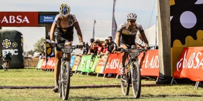 120329_RSA_CapeEpic_Thomas-Dietsch_Tim-Boehme_ziel_acrossthecountry_mountainbike_xco_by-sportograf