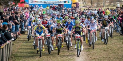 130414_GER_Muensingen_XC_Women_U19w_start_frontal_acrossthecountry_mountainbike_by_Maasewerd