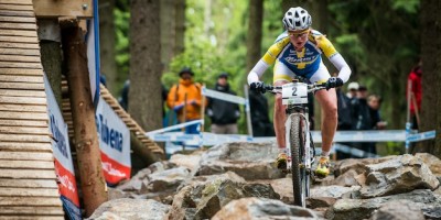 130526_CZE_NoveMesto_XC_Women_Engen_rocks_downhill_frontal_acrossthecountry_mountainbike