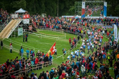 130623_SUI_Bern_ECH_XC_Men_startloop_backview_acrossthecountry_mountainbike_by_Maasewerd