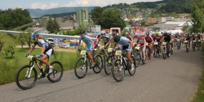 women_group_start_Graenichen_Neff_Morath_acrossthecountry_mountainbike