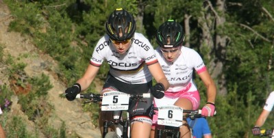 Helen-Grobert_Andrea-Waldis_andorra_wc_uphill_close_acrossthecountry_mountainbike_by-Golle