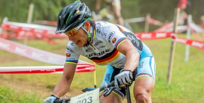 130804_SUI_Davos_XC_Women_Spitz_downhill_frontal_close_acrossthecountry_mountainbike_by_Kuestenbrueck.