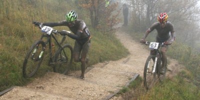 121007_FRA_Ornans_Jochen Kaess_Moritz Milatz_frog_stairs_acrossthecountry_mountainbike_xcm_by Goller