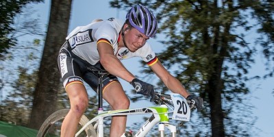 130829_RSA_Pietermaritzburg_XC_JuniorsM_Egger_jump_acrossthecountry_mountainbike_by_Kuestenbrueck