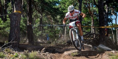 130817_GER_NeustadtW_XC_Men_Gluth_pines_corner_acrossthecountry_mountainbike_by_Kuestenbrueck