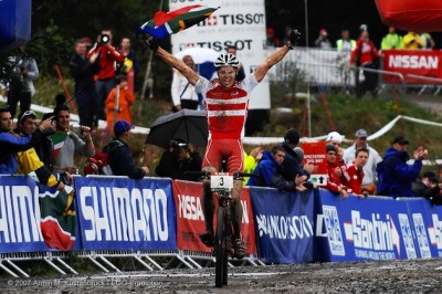 070907_fortwilliam_xc_u23m_fuglsang_winning_spectators_acrossthecountry_mountainbike_by-Kuestenbrueck