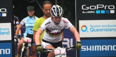 Alexandra-Engen_start_eliminator_cairns_acrossthecountry_mountainbike_by-Goller