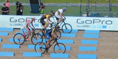 Start-herren_novemesto_sprint_viertelfinale_gegenheimer_van-der-Ploeg_Freiburghaus_Bogar_acrossthecountry_mountainbike_by-Goller