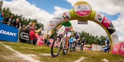 Eva-Lechner_Maja-Wloszczowska_Jelenia-Gora-Trophy_acrossthecountry_mountainbike_by-Szymon-Gruchalski