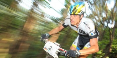 Stefan Sahm_blurred_acrossthecountry_mountainbike_by Sportograf