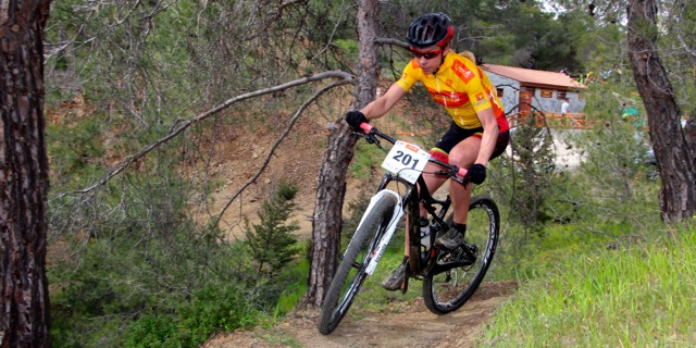 Annika Langvad_corner_CSC15_Afxentia_stage4_women_acrossthecountry_mountainbike_by Goller.