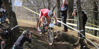 Nino Schurter_Monte Tamaro_drop_frontal_acrossthecountry_mountainbike_by Golle