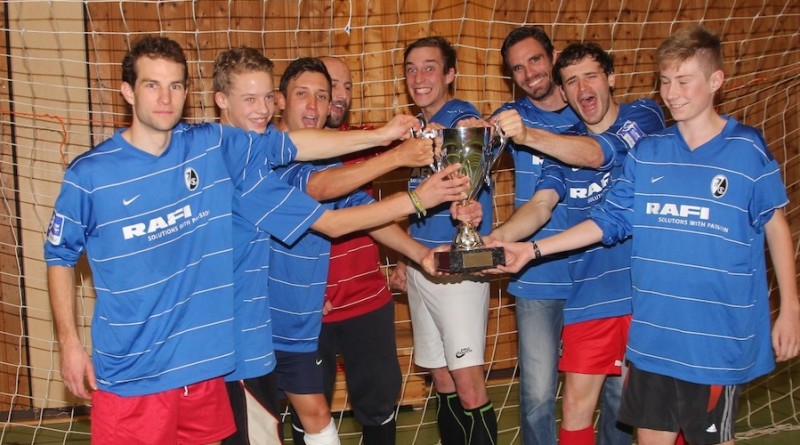 Soccercup14_winner_Ballkunstensemble_celebrating_acrossthecountry_mountainbike_by Golle