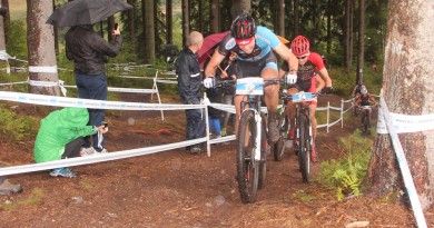 regenzer_Roth_Drach_Titisee-Neustadt_XCO_u19_men_Start_by-Goller-