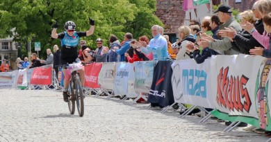 Janine-Schneider_finish_winning_HBM19-Hegau-Bike-Marathon-by-Goller.jpg