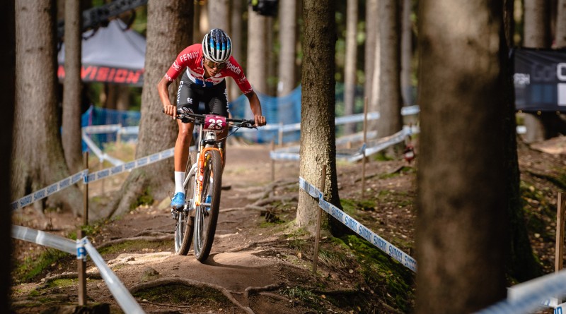 Die Cyclocross-Weltmeisterin fuhr bei ihrem erst vierten Mountainbike-Weltcup zum Sieg. Foto: Lynn Sigel.